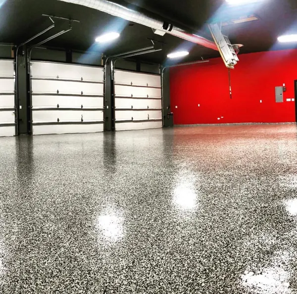 Glossy black, white and gray flake garage floor